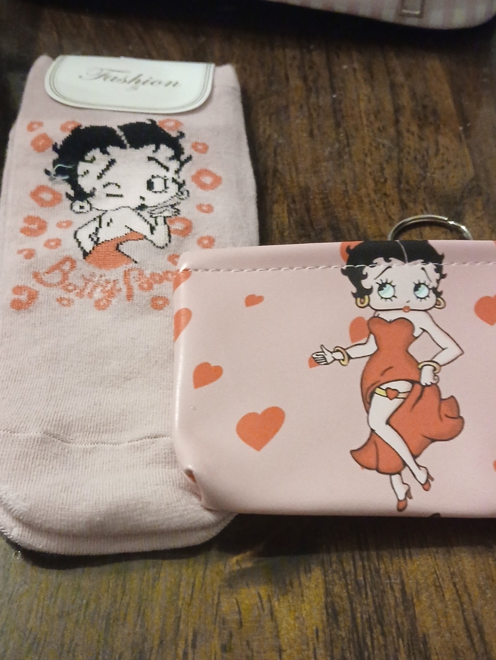Betty Boop Pink Heart Wallet Keychain& Socks